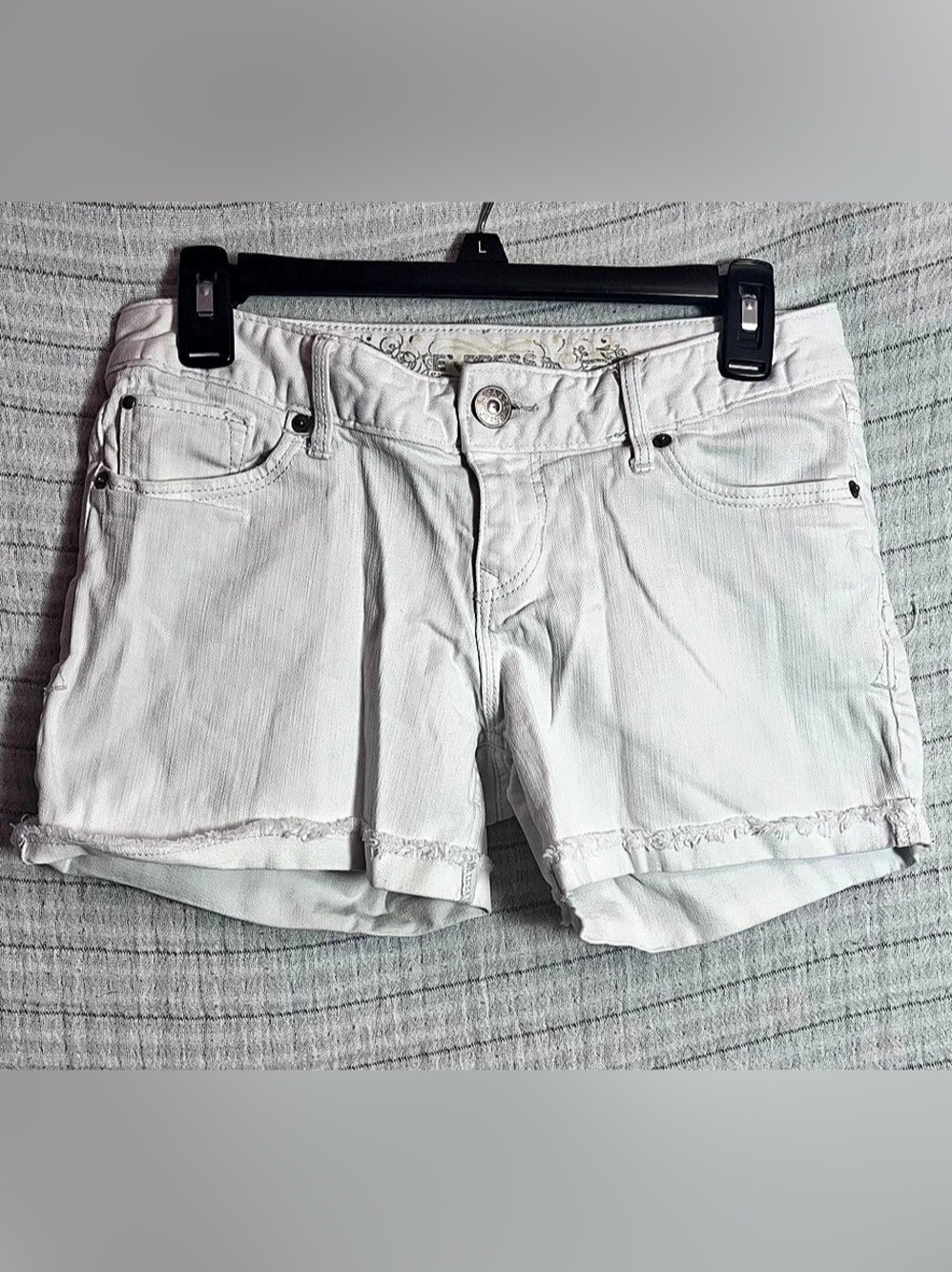 Express Women's Jean Shorts in White Size 2